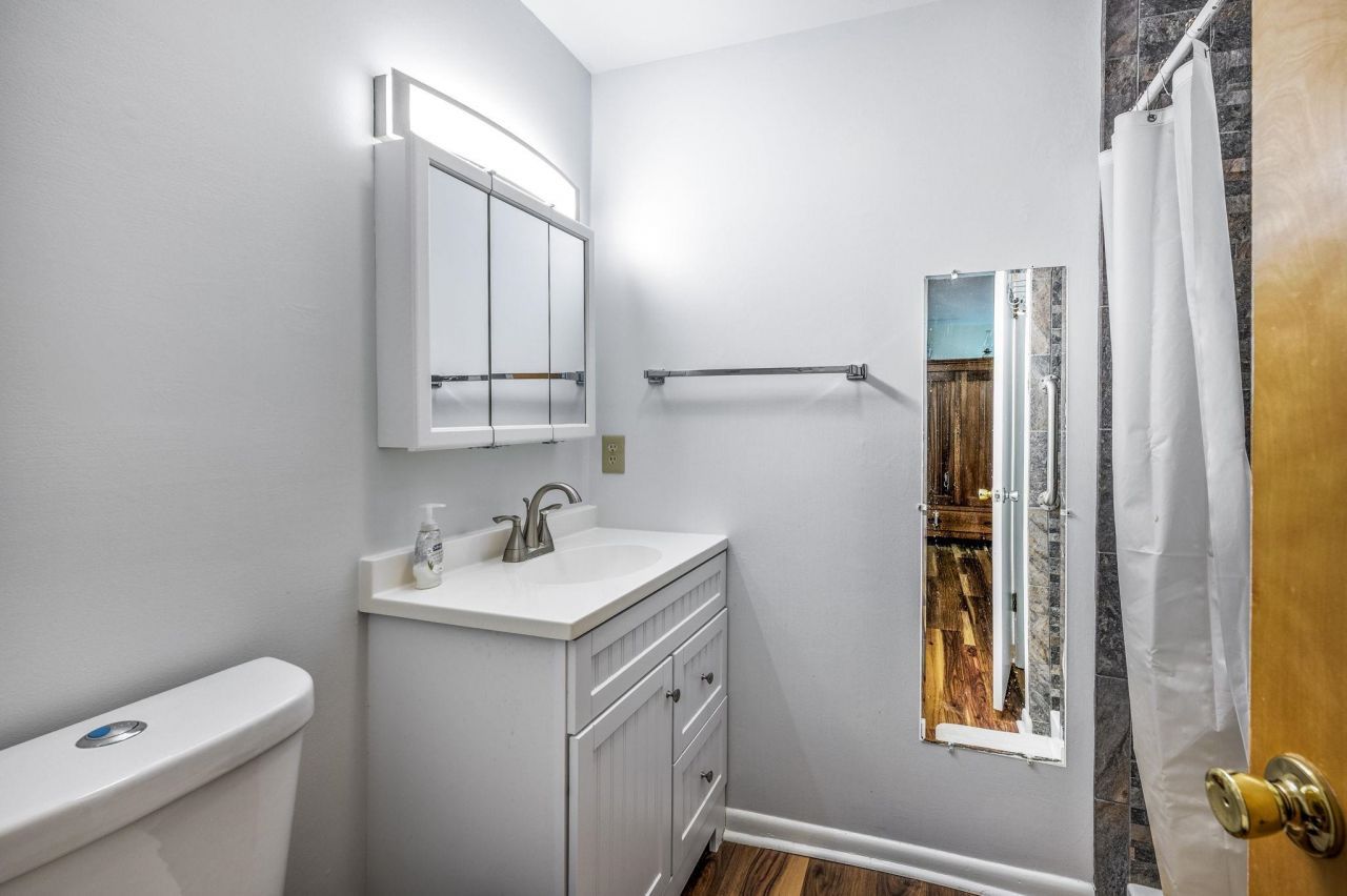 2214 Franklin Circle Photo 17