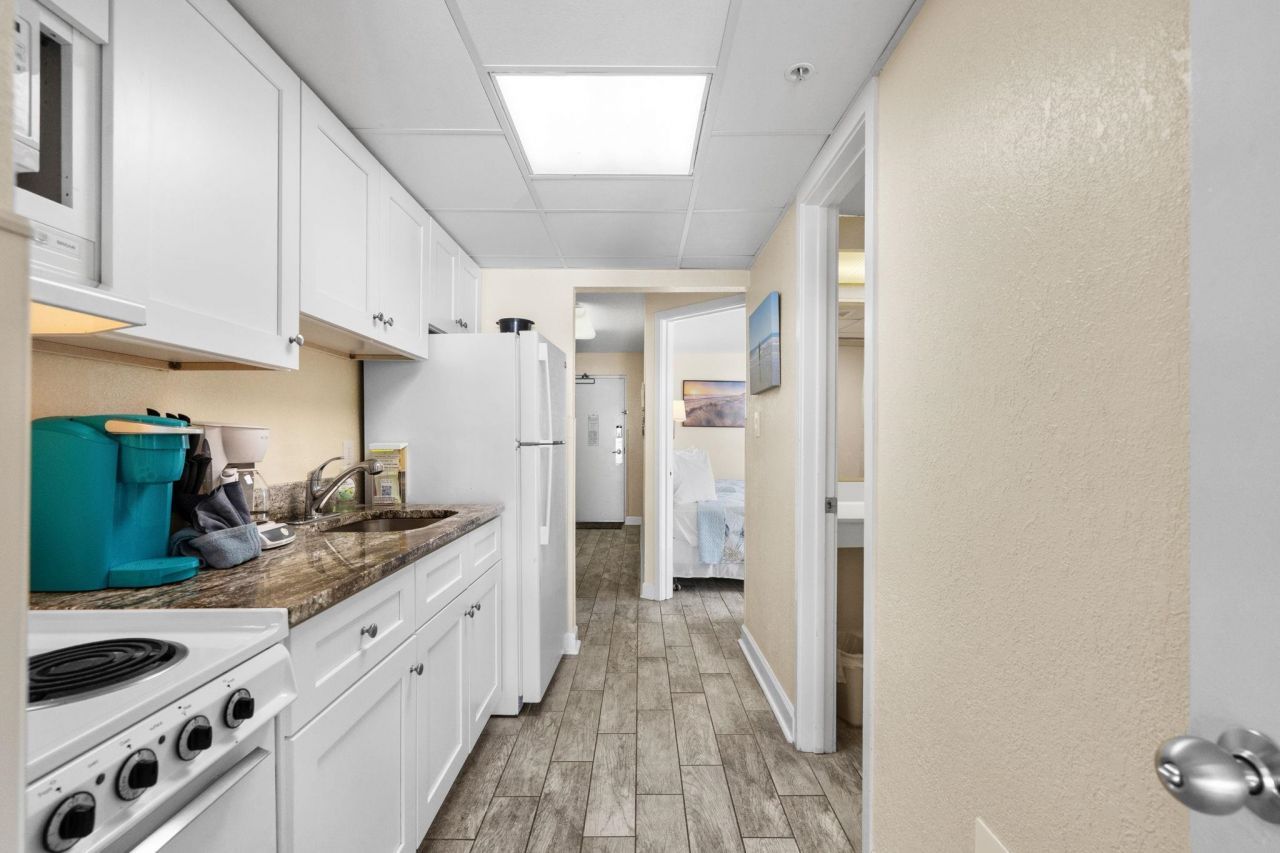 2300 N Ocean Blvd.  Photo 23