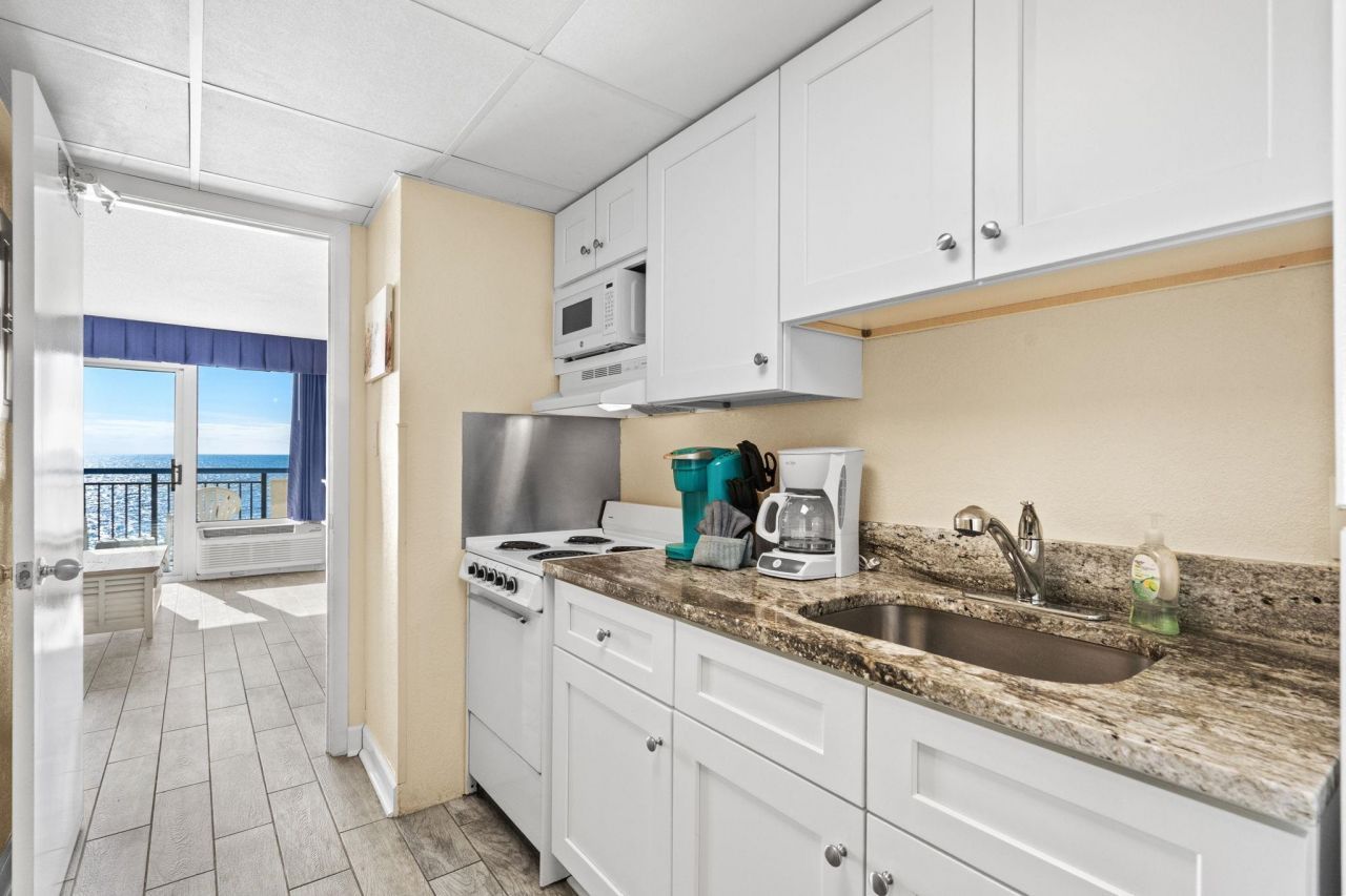 2300 N Ocean Blvd.  Photo 27