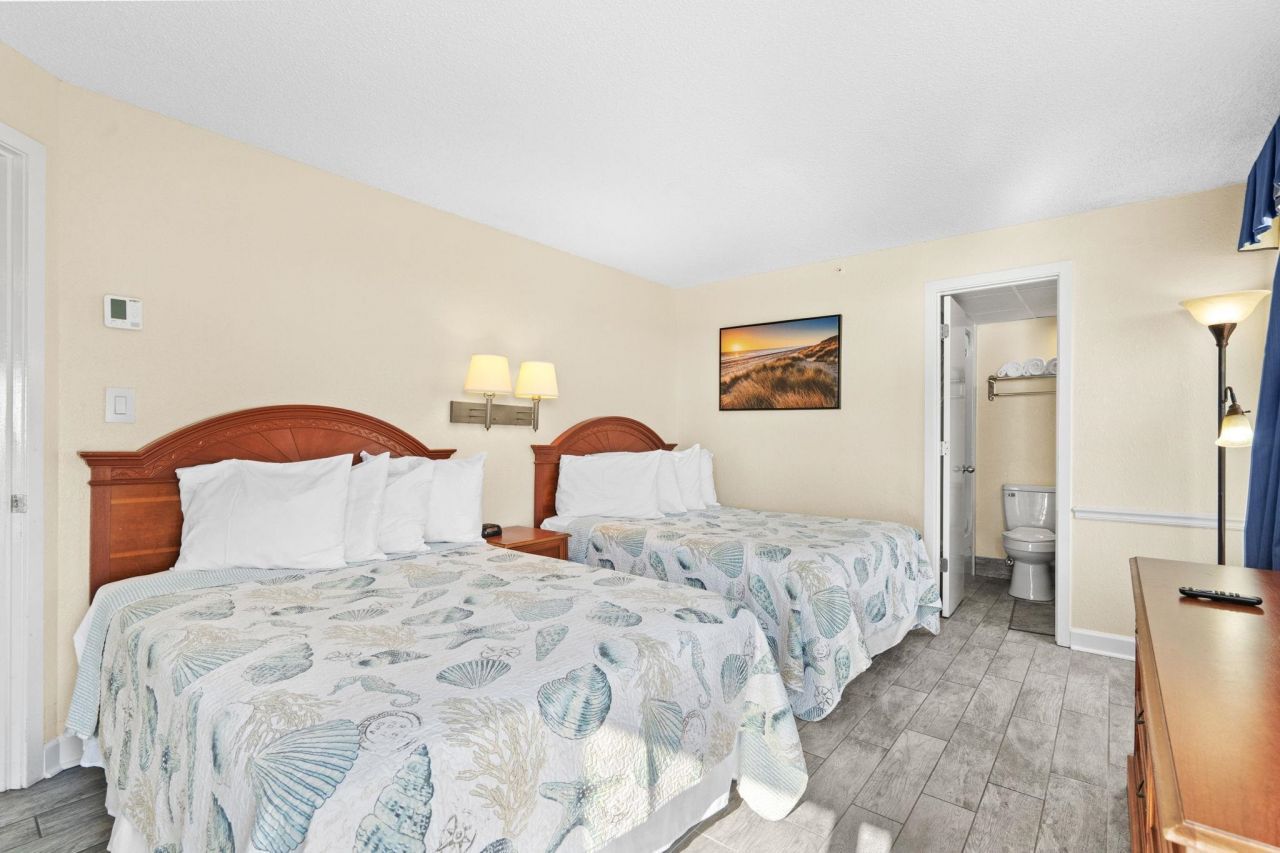 2300 N Ocean Blvd.  Photo 31