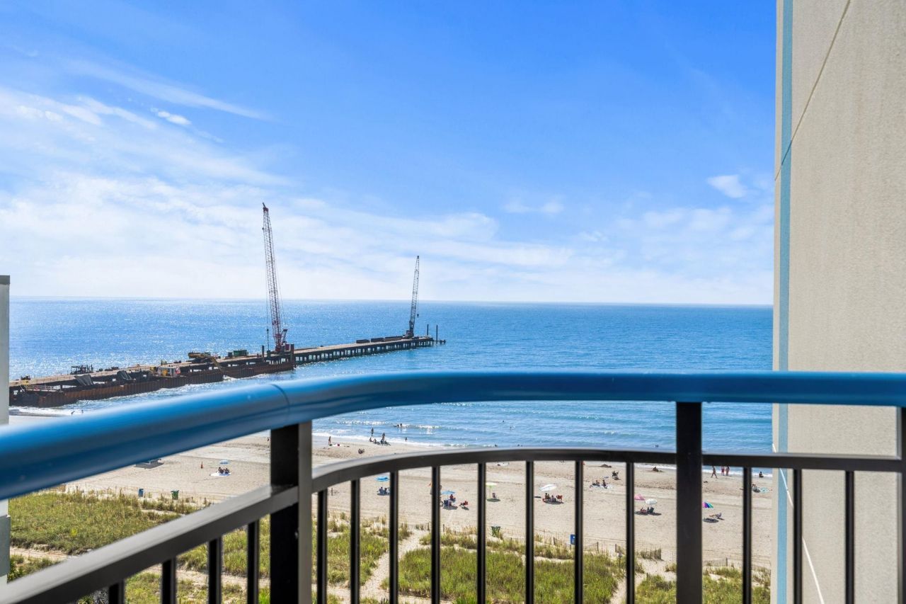 2300 N Ocean Blvd.  Photo 38