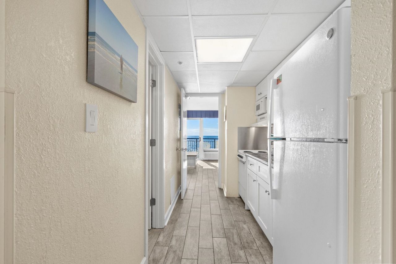 2300 N Ocean Blvd.  Photo 9