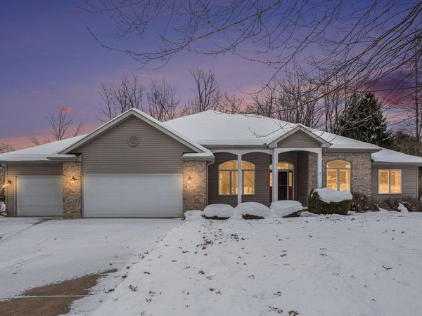 146 Steamburg Drive, East Leroy, MI 49051