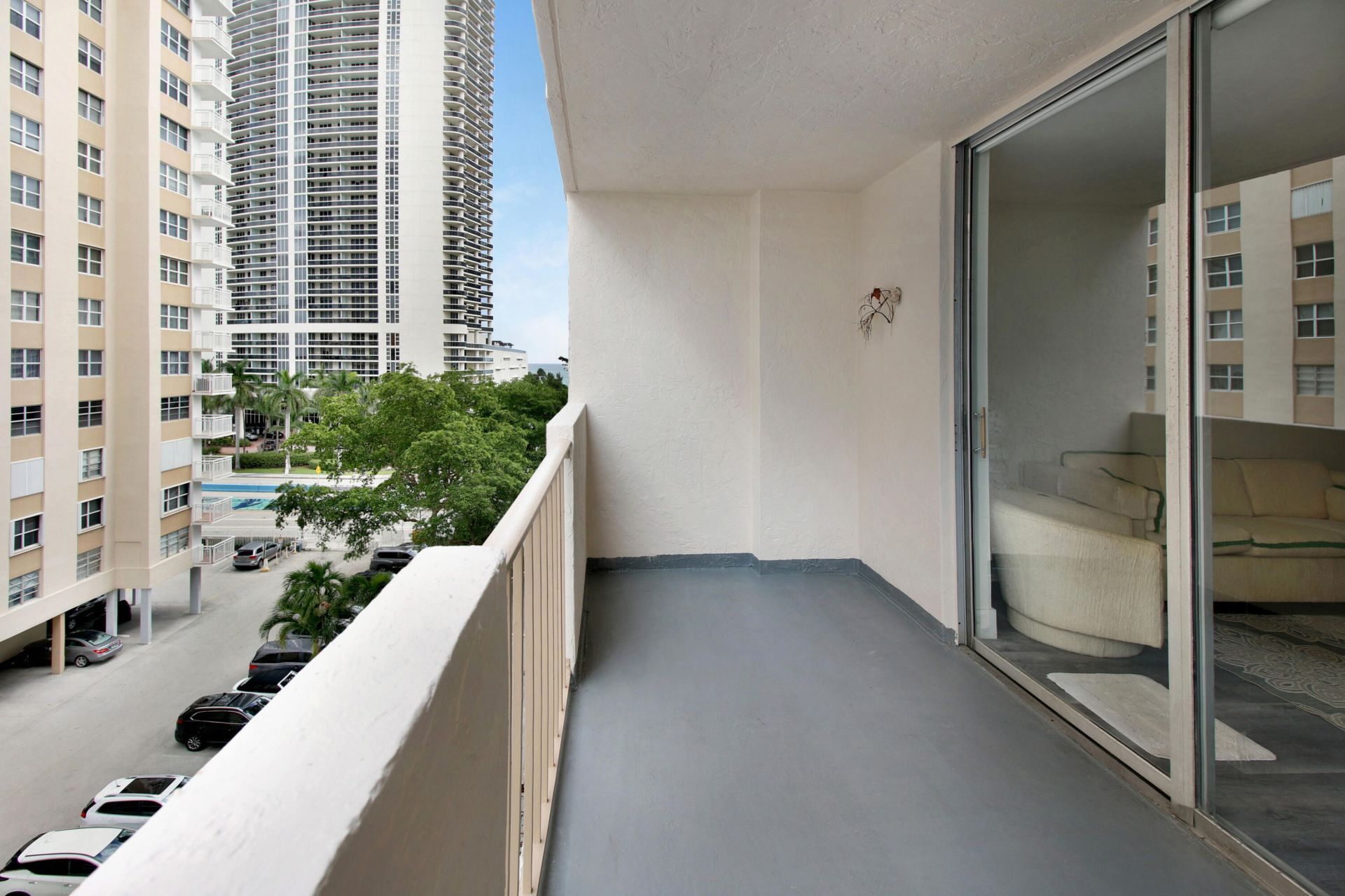 1865 S Ocean Drive, Unit 6c, Hallandale Beach, FL 33009 Photo