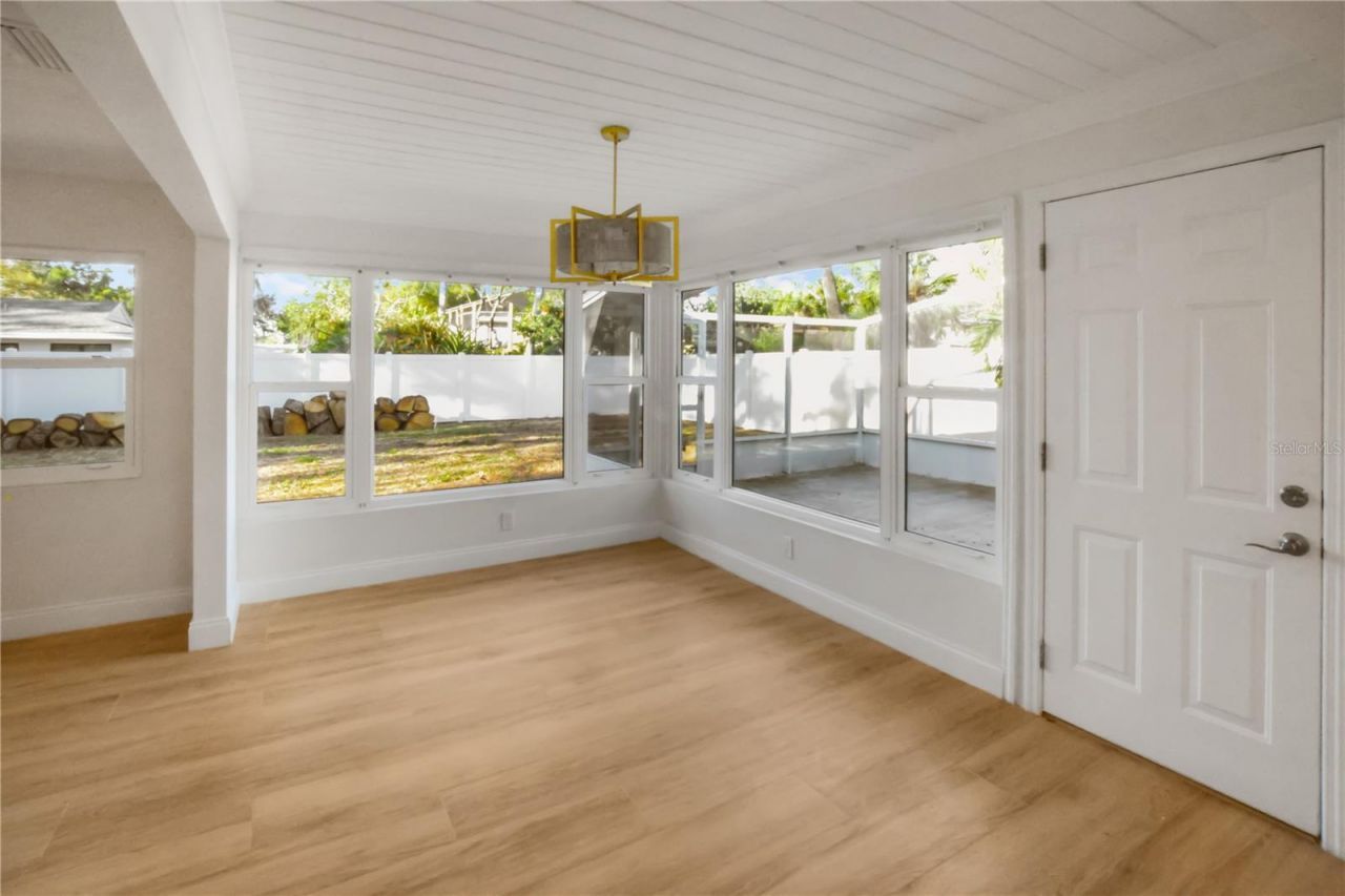 3141 Irving Street , Sarasota, FL 34237 Photo