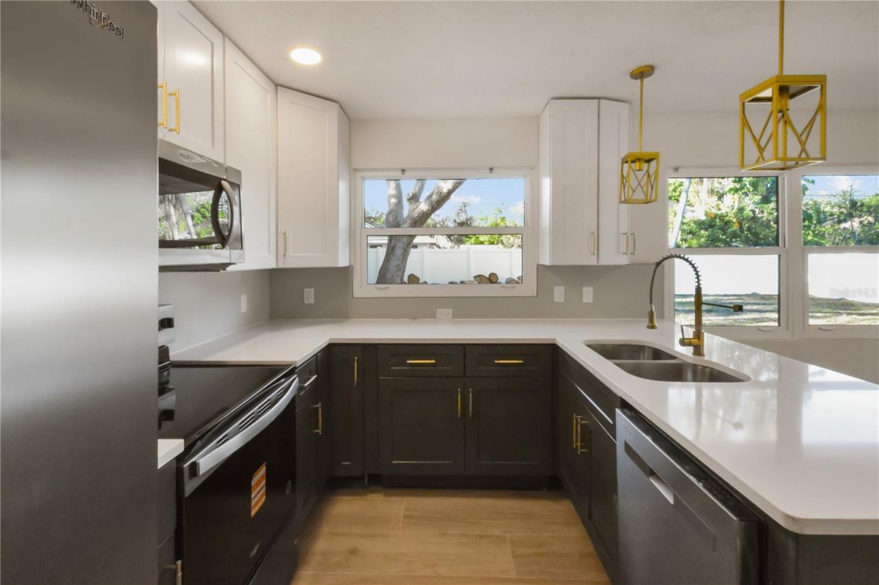 3141 Irving Street , Sarasota, FL 34237 Photo