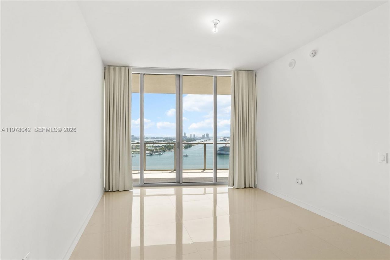 1100 Biscayne Blvd , Unit 3404, Miami, FL 33132 Photo