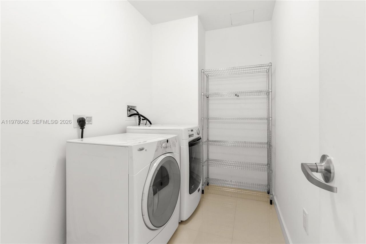 1100 Biscayne Blvd , Unit 3404, Miami, FL 33132 Photo