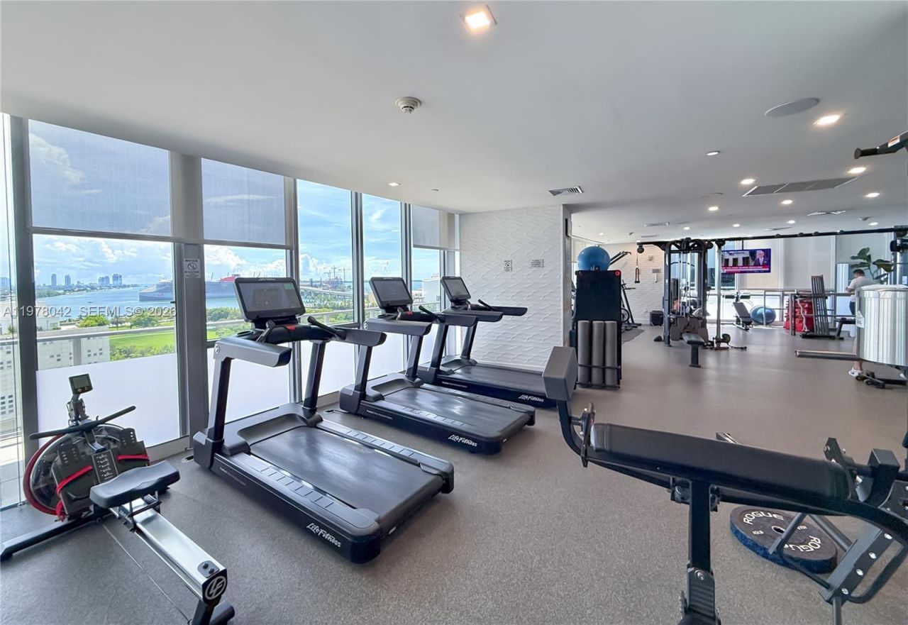 1100 Biscayne Blvd , Unit 3404, Miami, FL 33132 Photo