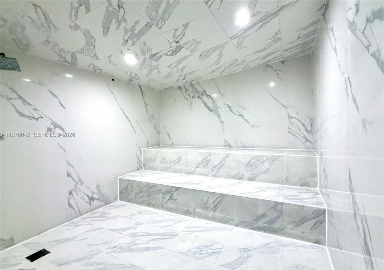 1100 Biscayne Blvd , Unit 3404, Miami, FL 33132 Photo