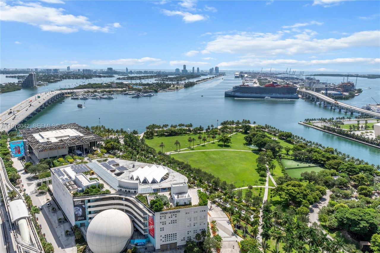 1100 Biscayne Blvd , Unit 3404, Miami, FL 33132 Photo