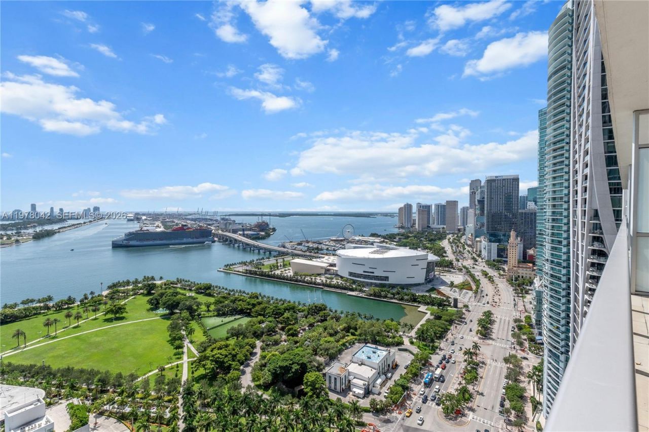 1100 Biscayne Blvd , Unit 3404, Miami, FL 33132 Photo