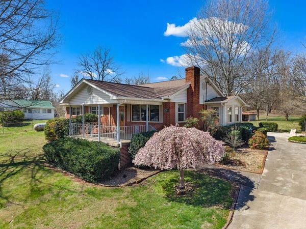 1701 Old Oak Lane, Morristown, TN 37814