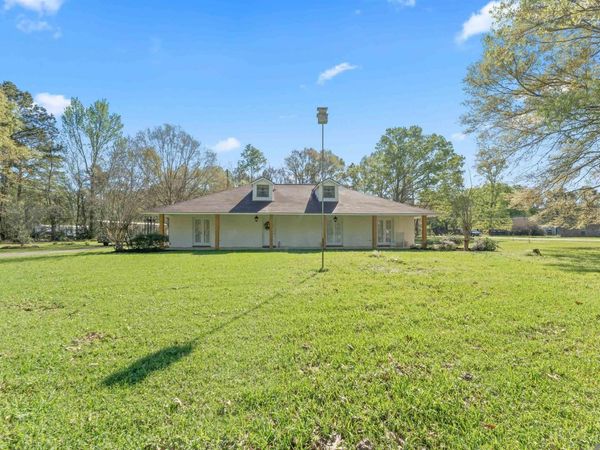 23362 Joe May Rd, Denham Springs, LA 70726