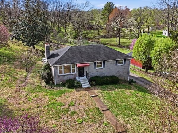 3921 Banbury Dr E, Nashville, TN 37207