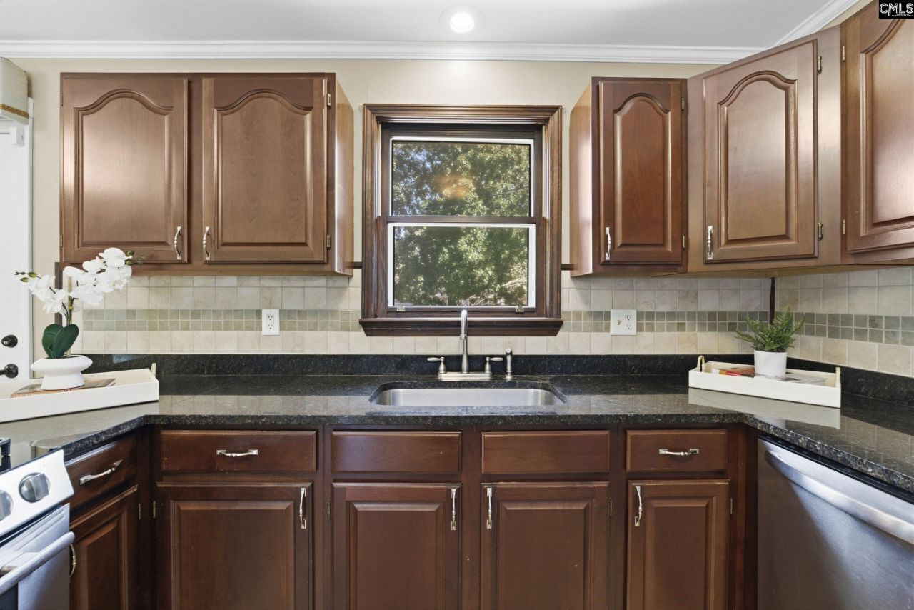 6627 Christie Road  Photo 15