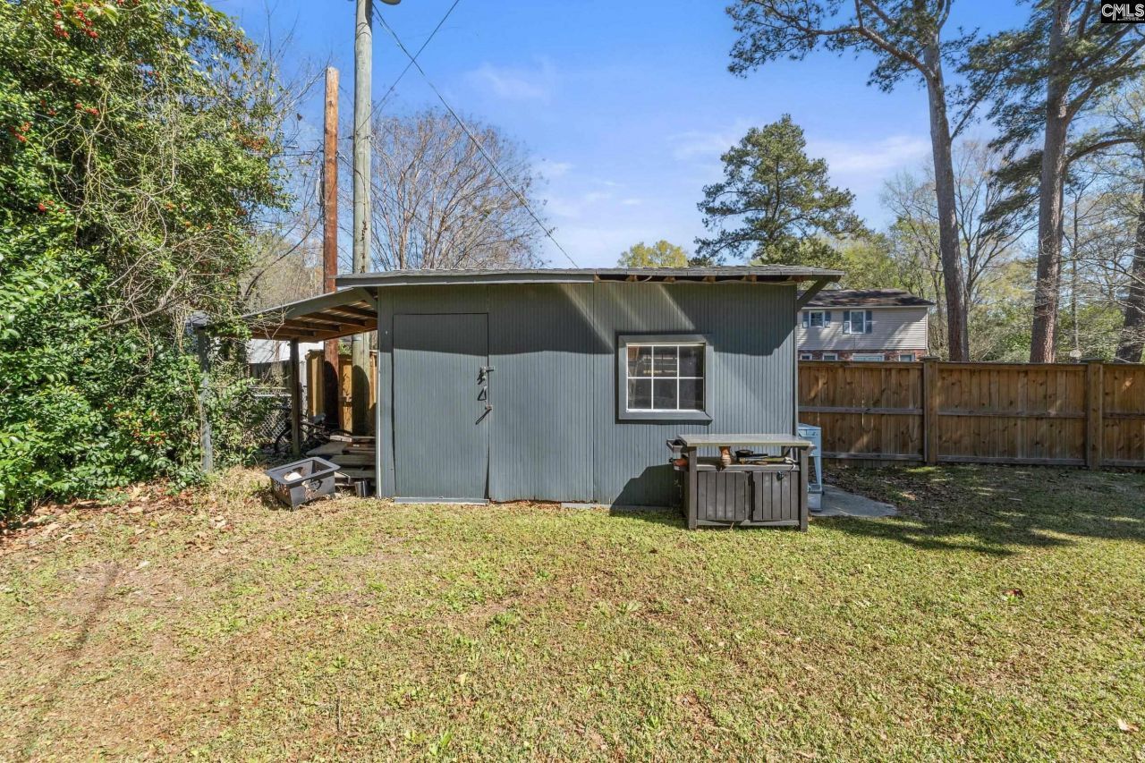 6627 Christie Road  Photo 31