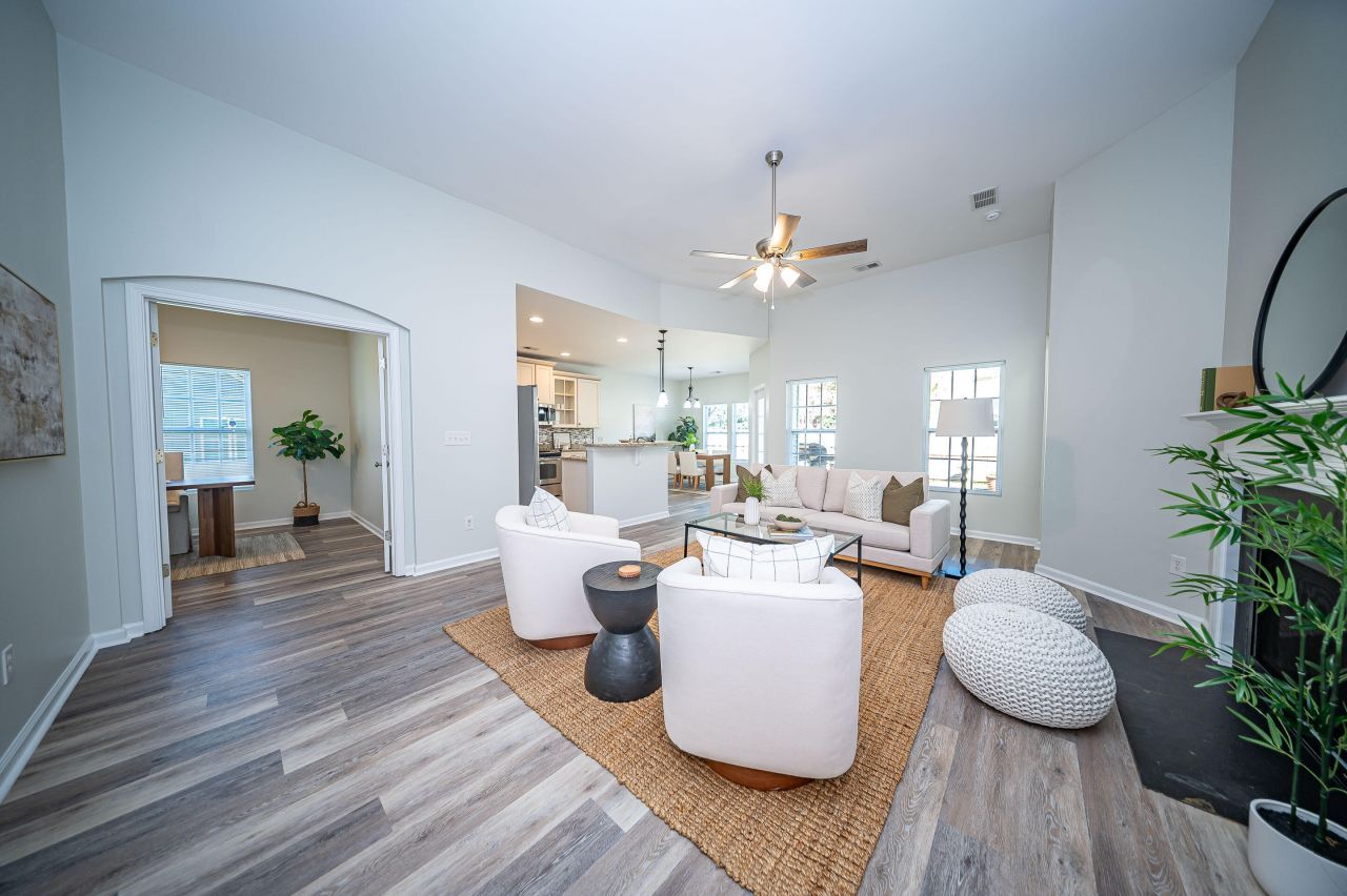 402 Pomegranate Drive Photo 10