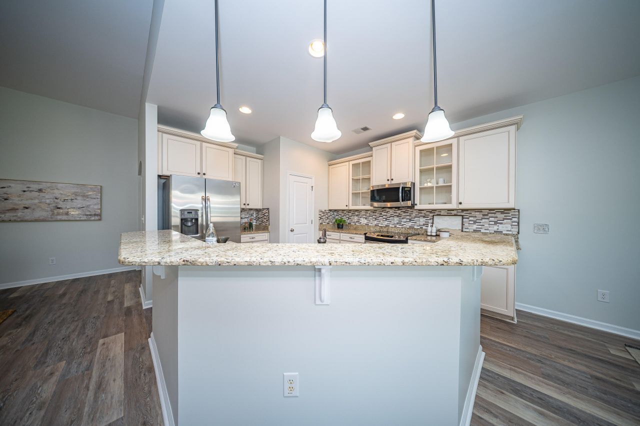 402 Pomegranate Drive Photo 15