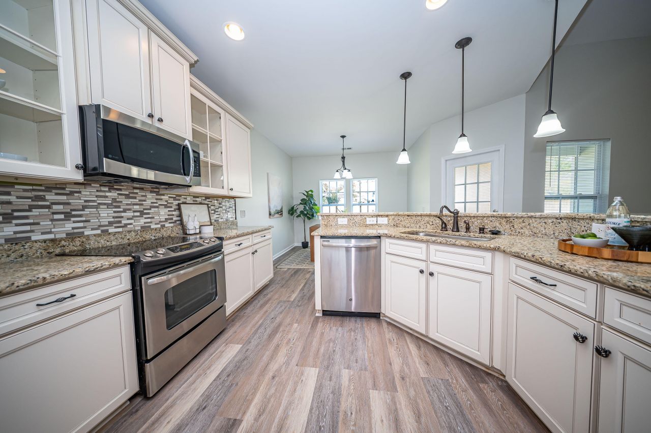 402 Pomegranate Drive Photo 18