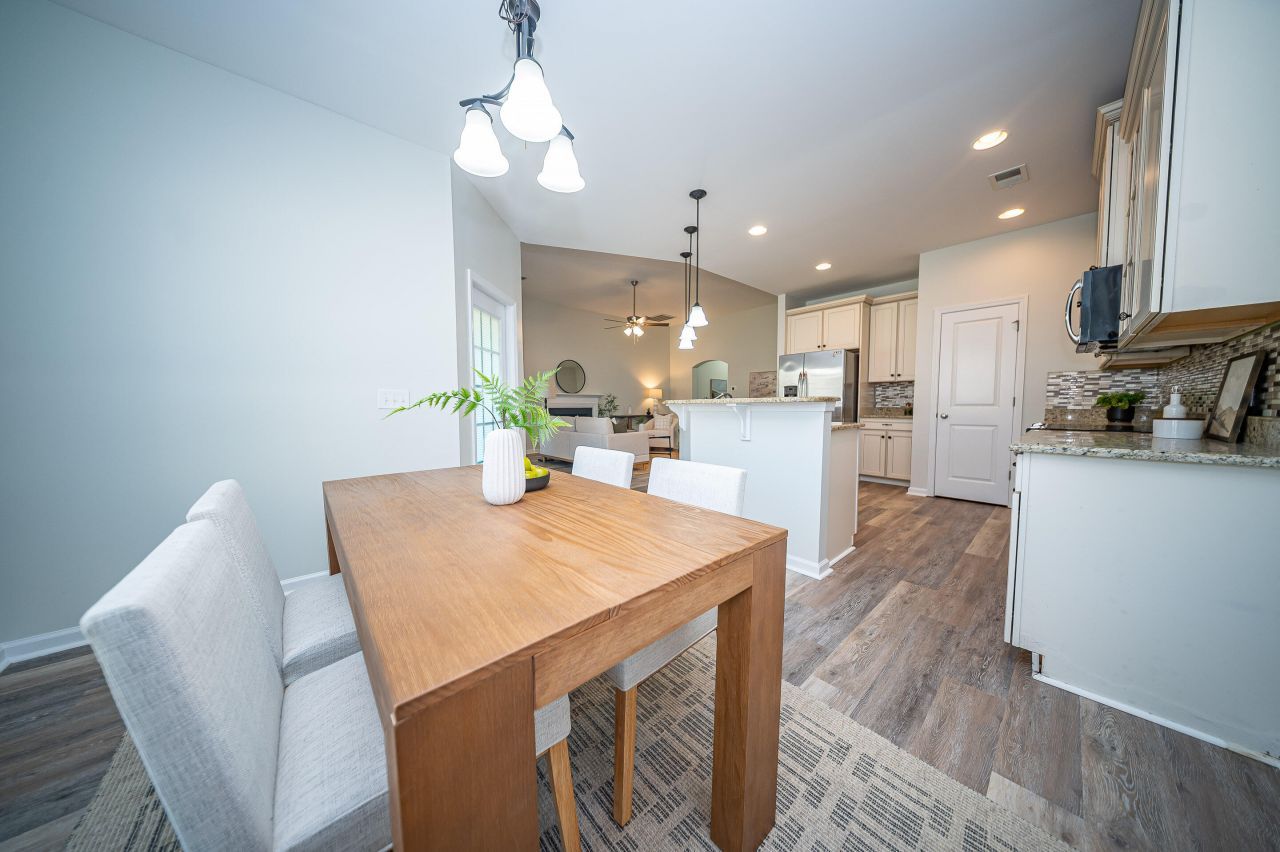 402 Pomegranate Drive Photo 21