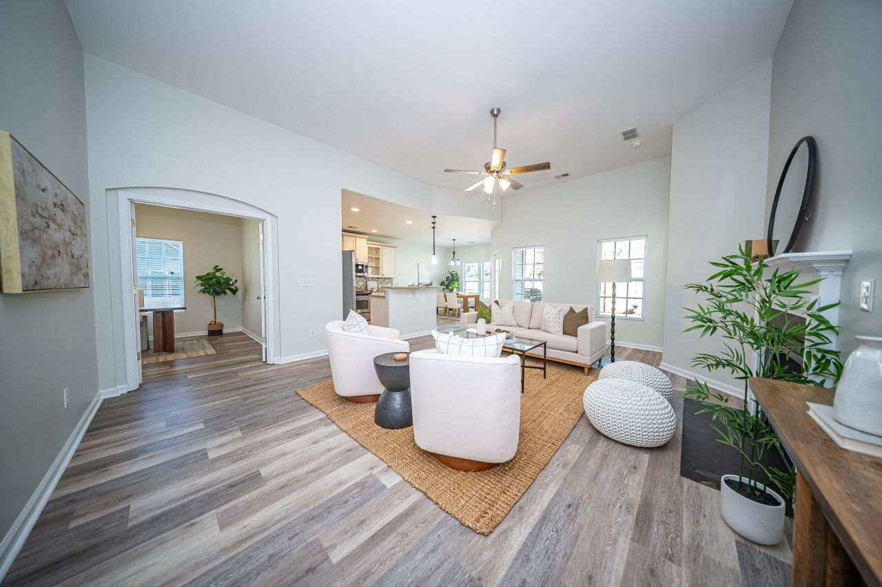 402 Pomegranate Drive Photo 23