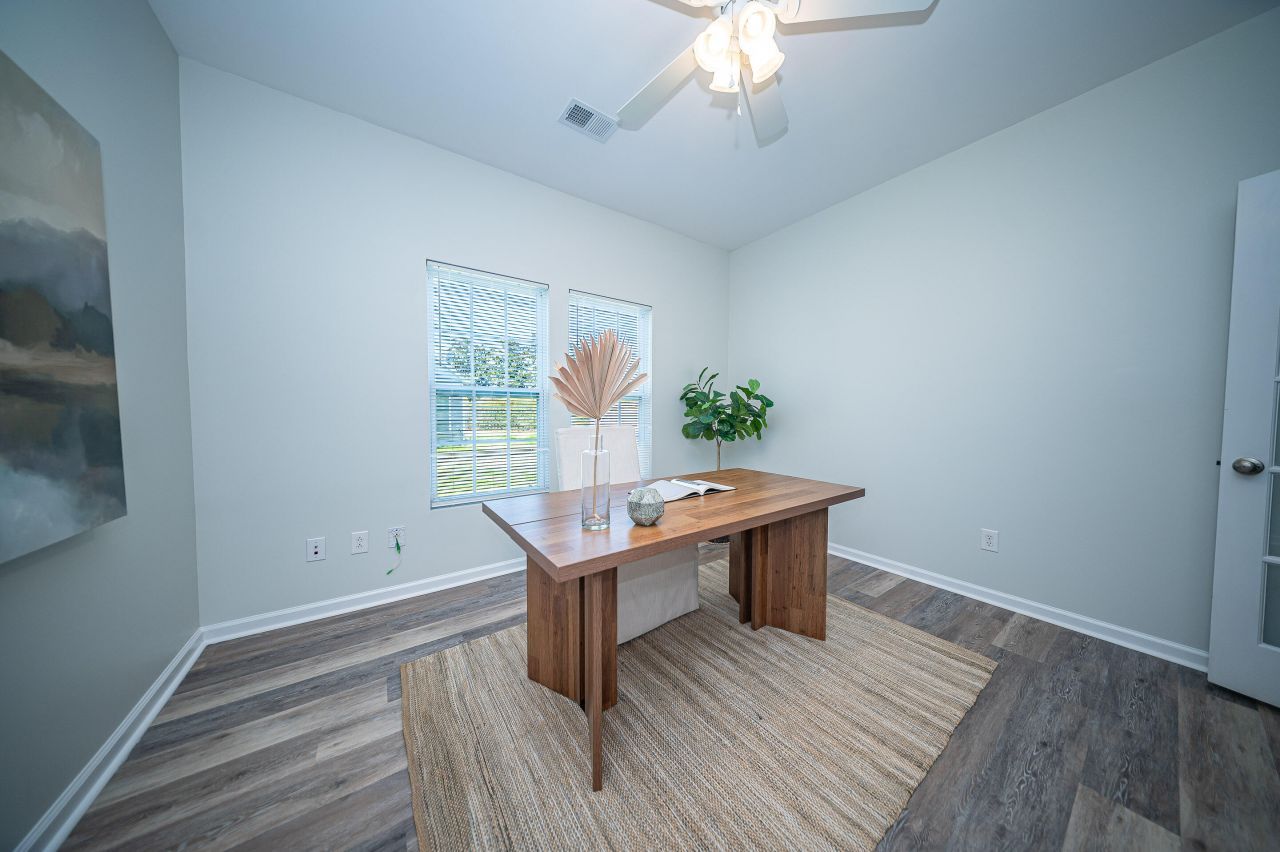 402 Pomegranate Drive Photo 26