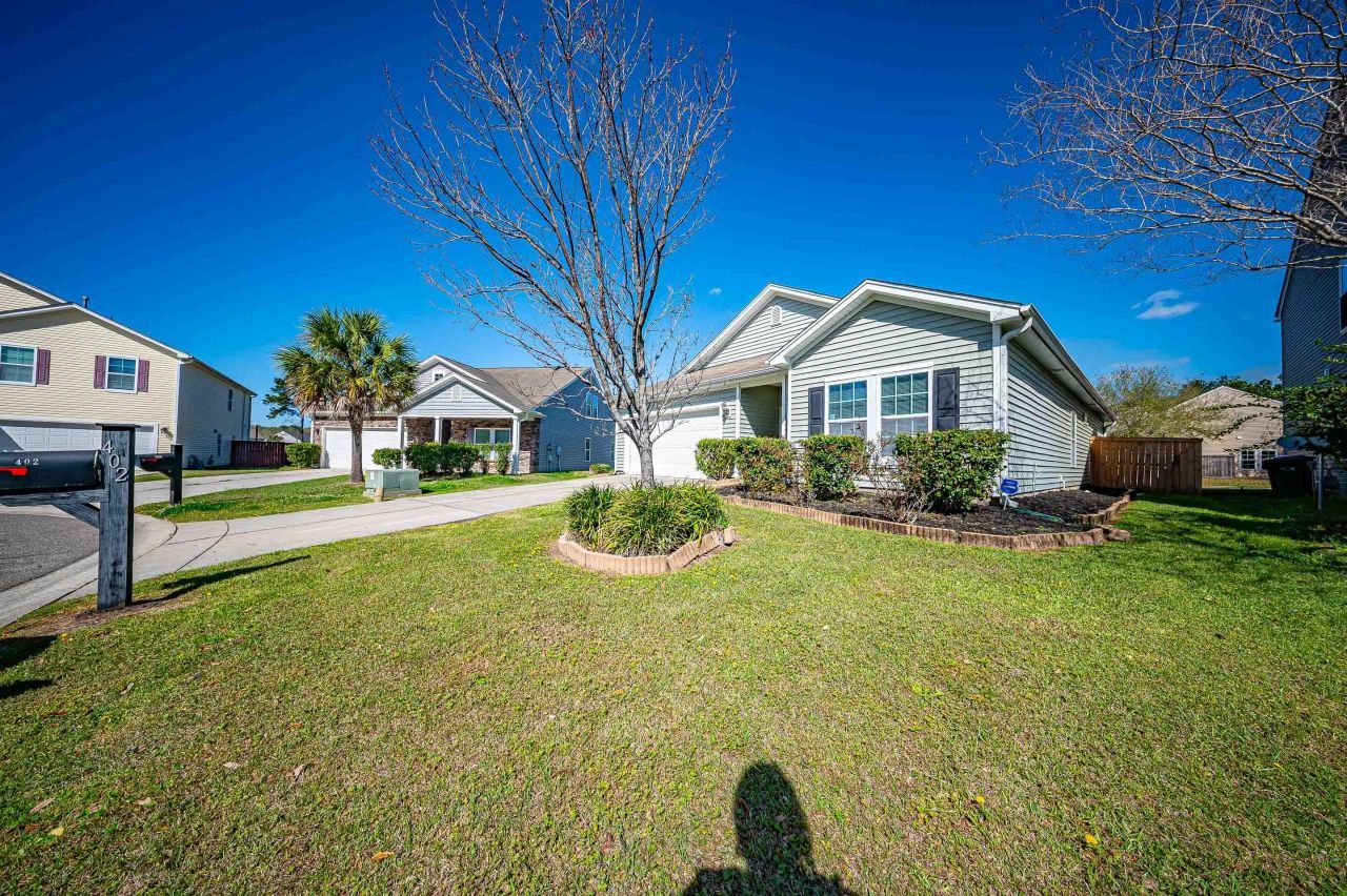 402 Pomegranate Drive Photo 3