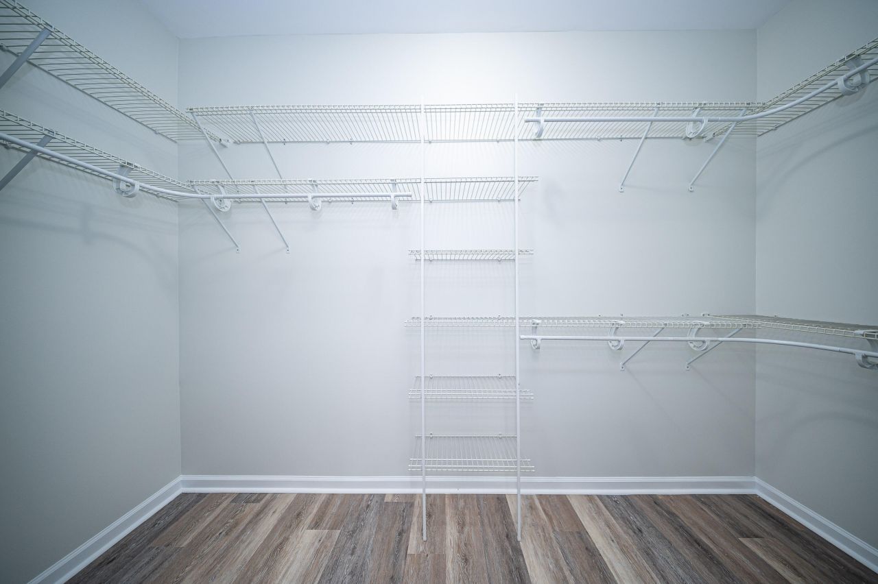 402 Pomegranate Drive Photo 34