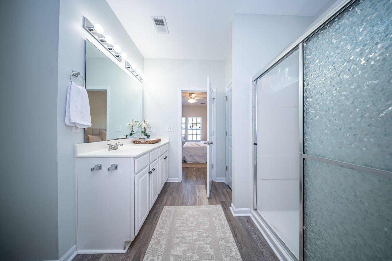 402 Pomegranate Drive Photo 35