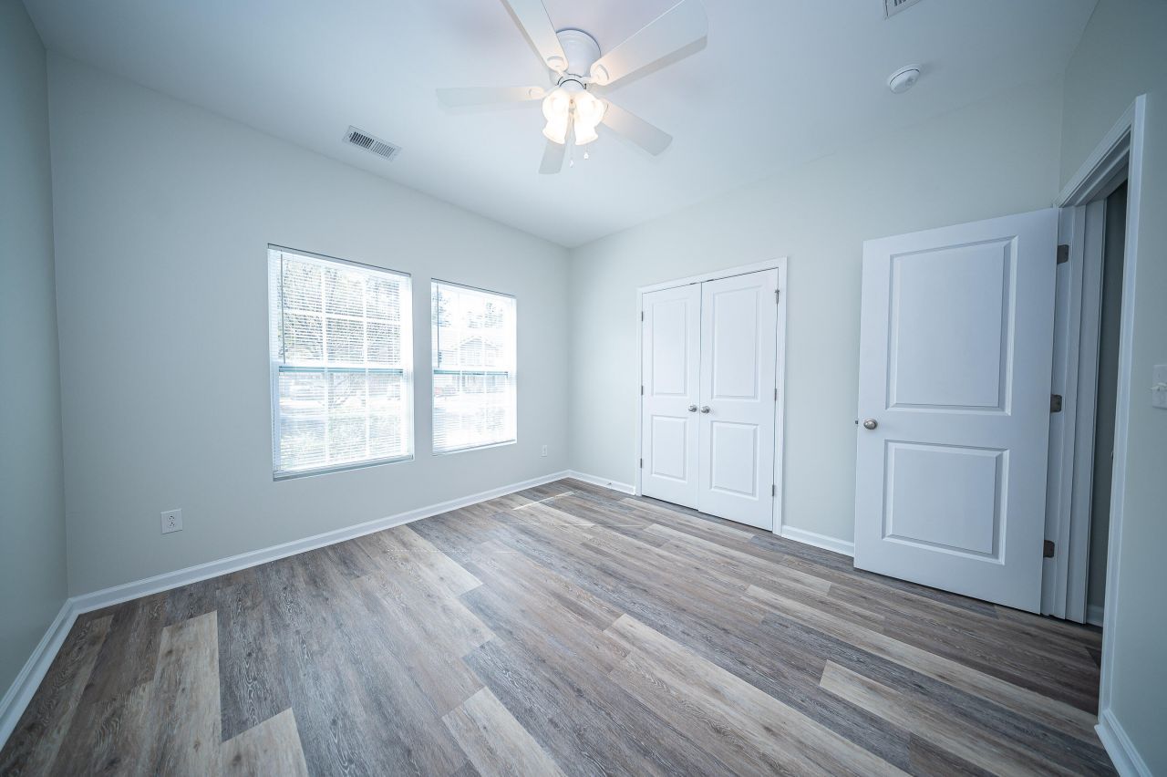 402 Pomegranate Drive Photo 37