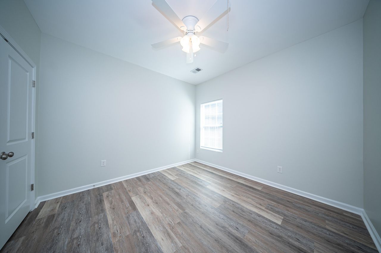 402 Pomegranate Drive Photo 41