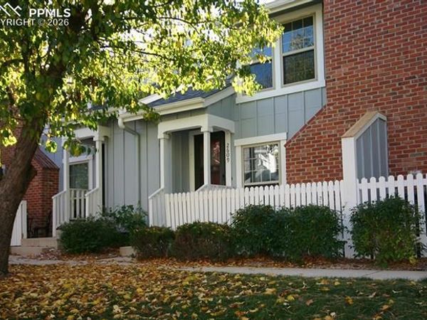 2609 Hatch Circle, Colorado Springs, CO 80918