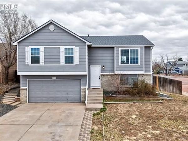 2210 Lisa Drive, Colorado Springs, CO 80915