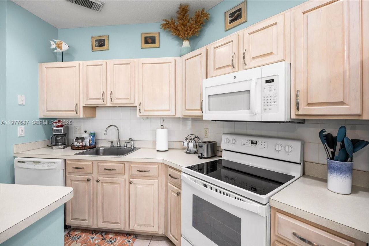 9919 Perfect Dr , Unit 107, Port Saint Lucie, FL 34986 Photo