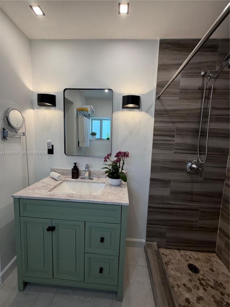 930 NW 145th Ter, Miami, FL 33168 Photo