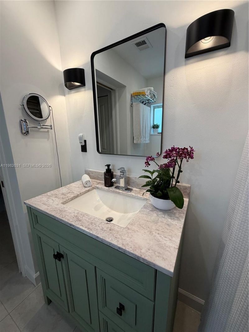 930 NW 145th Ter, Miami, FL 33168 Photo