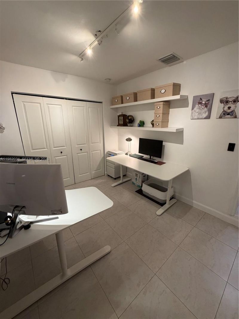 930 NW 145th Ter, Miami, FL 33168 Photo