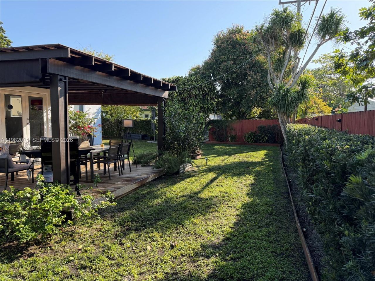 930 NW 145th Ter, Miami, FL 33168 Photo