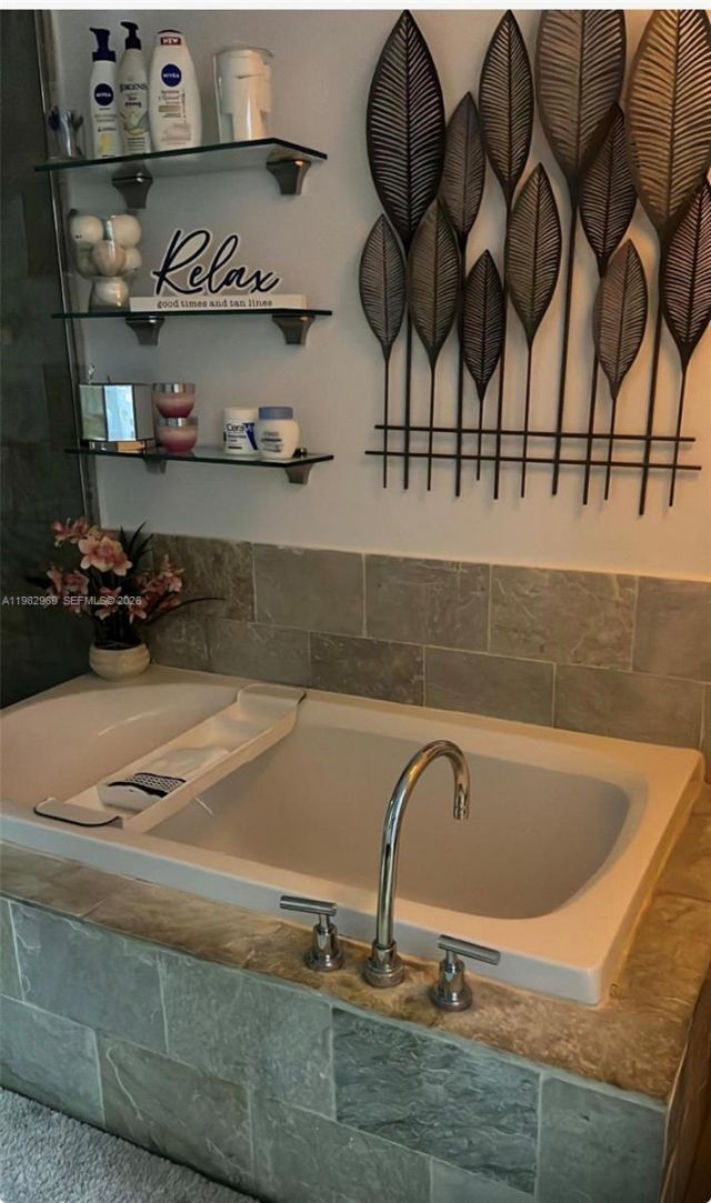 2641 N Flamingo Rd, Unit 1505N, Sunrise, FL 33323 Photo