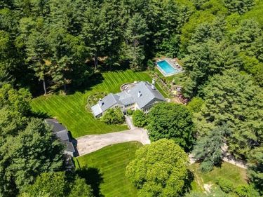 4 Claybrook Rd, Dover, MA 02030