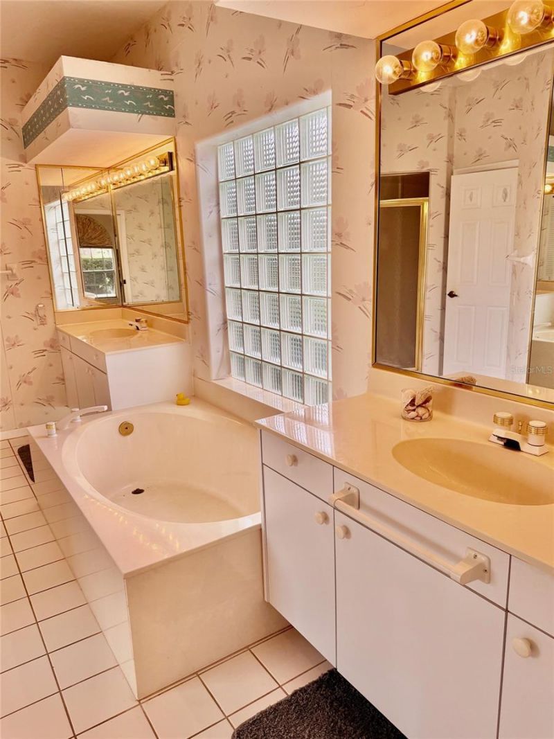 7402 Fairlinks Court, Sarasota, FL 34243 Photo