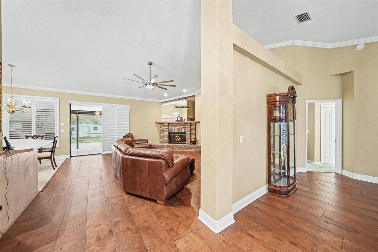 19216 Ridgelake Drive, Lutz, FL 33549 Photo