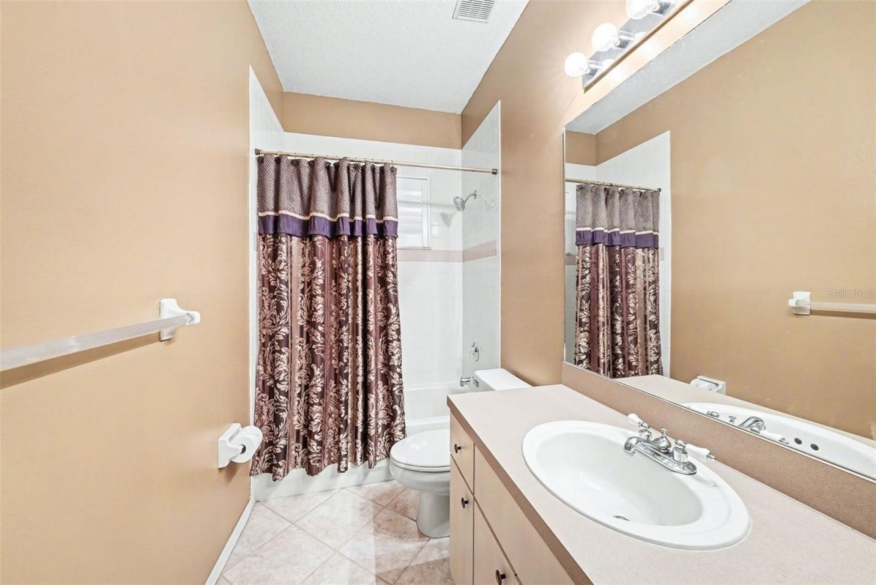 19216 Ridgelake Drive, Lutz, FL 33549 Photo