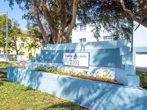 1101 PINELLAS BAYWAY S, Unit 206, TIERRA VERDE, FL 33715
