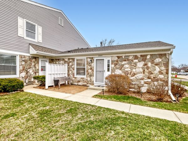 1064 Hampton Harbor, Unit 1064, Schaumburg, IL 60193