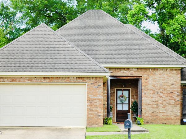 104 Silver Ridge Lane, Pearl, MS 39208
