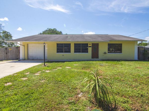 6113 Yucca Drive, Fort Pierce, FL 34982