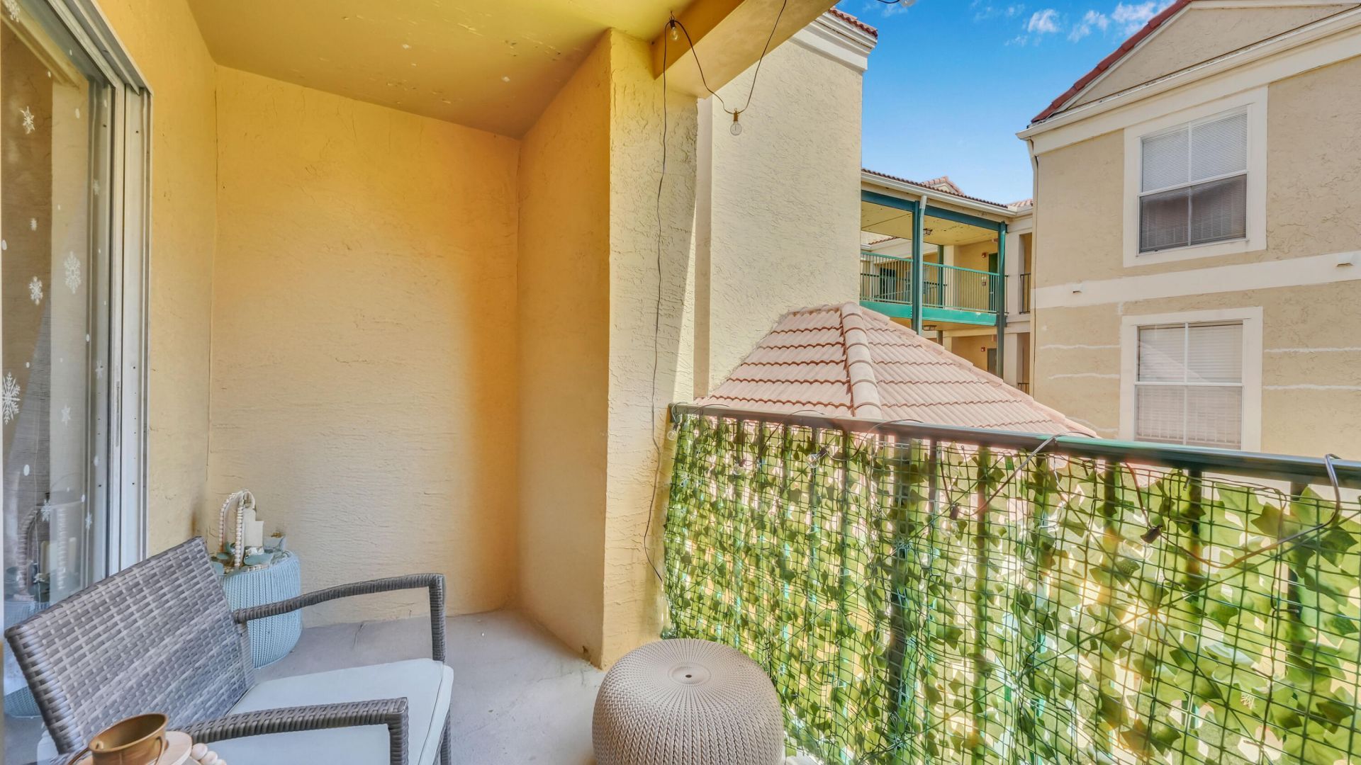 875 Riverside Drive, Unit 726, Coral Springs, FL 33071 Photo