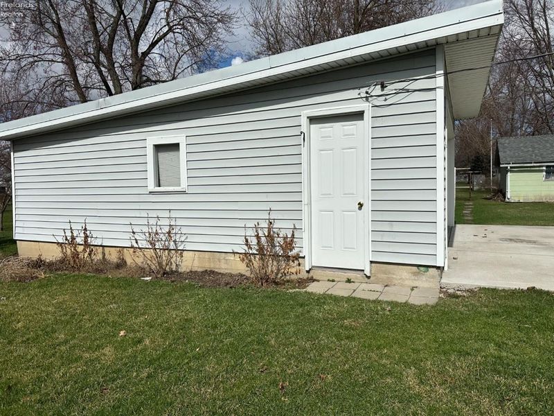 427 N Locust Street, Oak Harbor, OH 43449 Photo 5